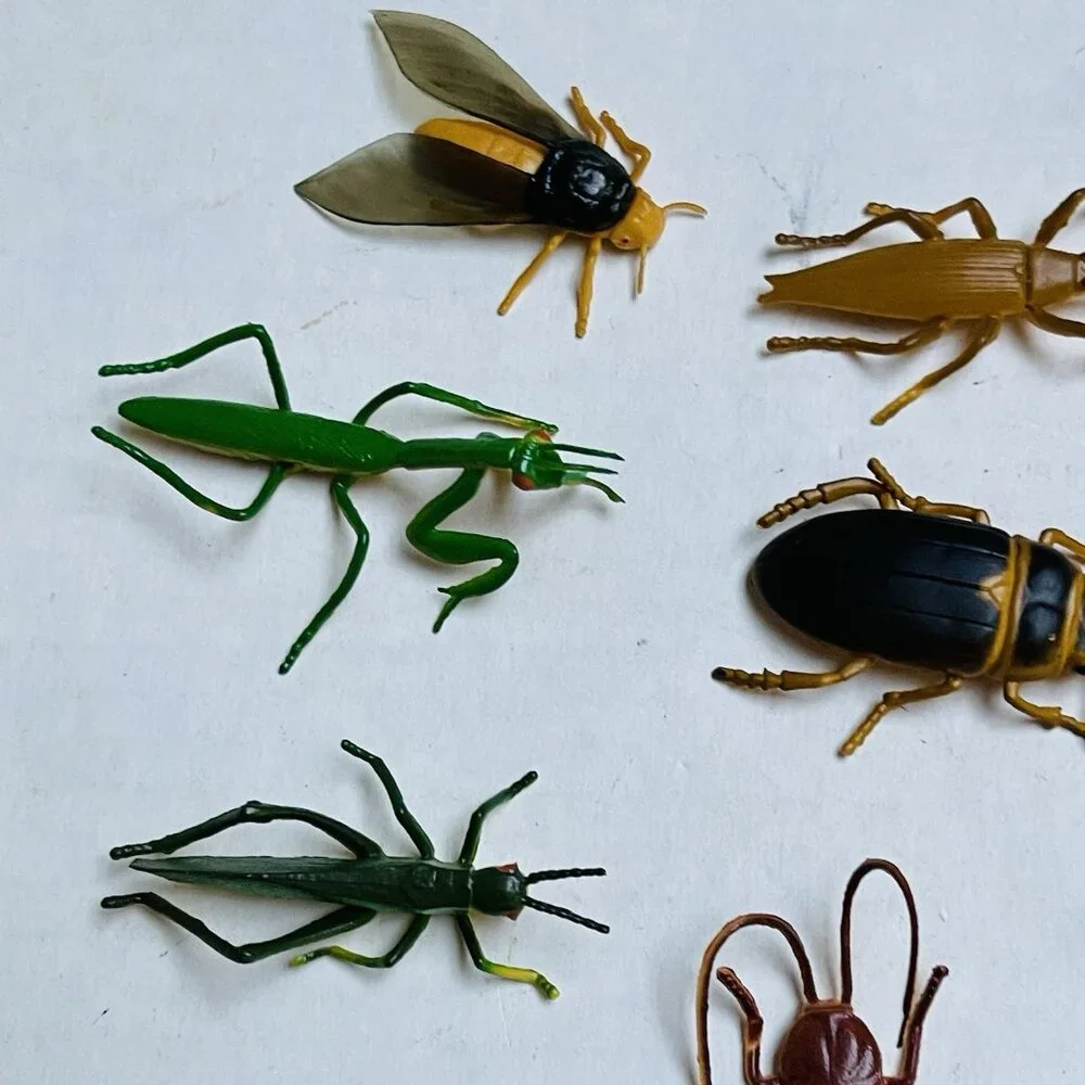 Insects Beetle Fly Weevil Mantis Spider Grasshopper 11 Pieces 2in Vintage 1989